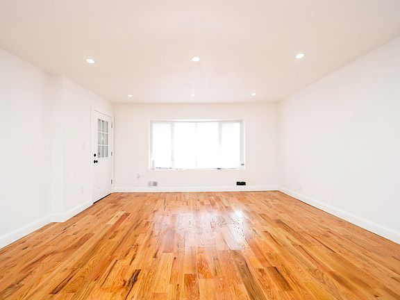 3rd image of 12922 144th St