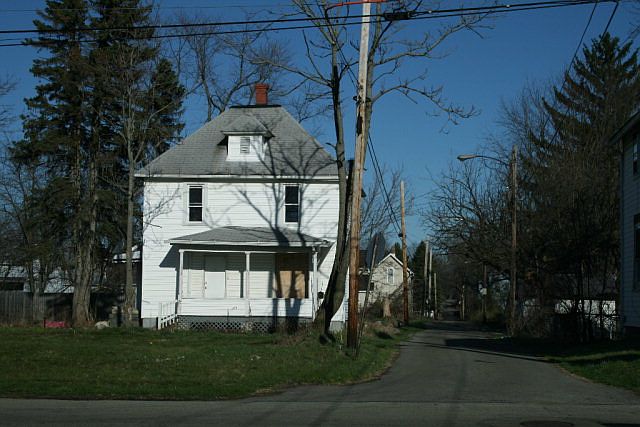 1st image of 223 E Marshall Ave