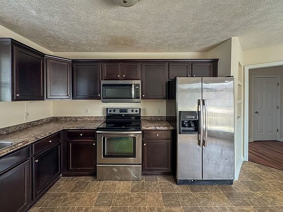 4th image of 3560 Hastings Dr