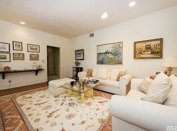 5th image of 1185 E Broadway APT 2E