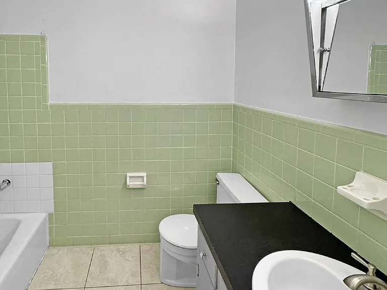 8053 Malibu Cir — Photo 10