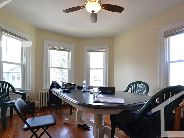 75 Leicester St #2 — Photo 4