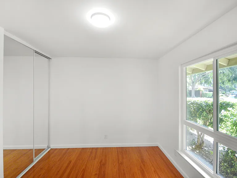5013 Pine Tree Ter — Photo 15