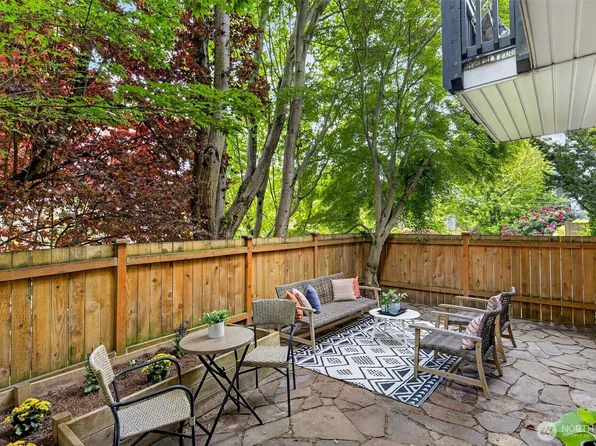 9257 Interlake Avenue N, Seattle, WA 98103