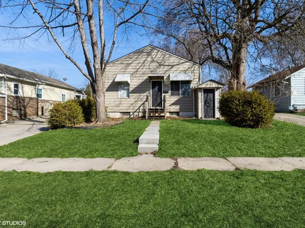 2446 Garfield Ave, Des Moines, IA 50317