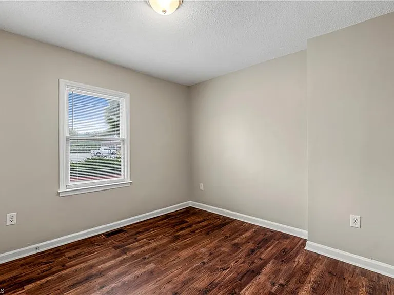 2210 E Market St — Photo 13