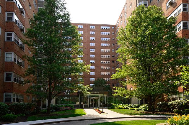1st image of 4960 N Marine Dr APT 916
