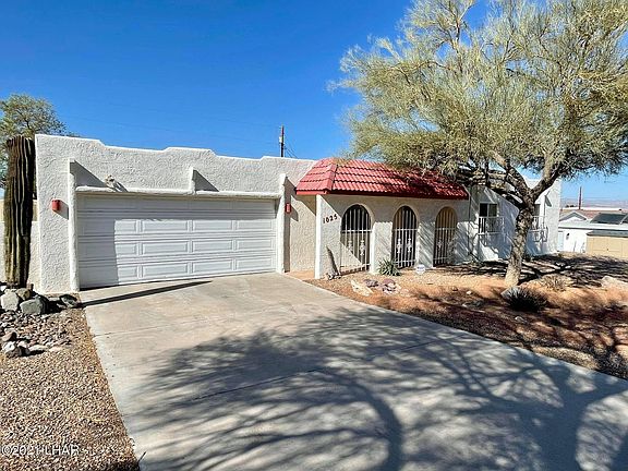 3rd image of 1025 Shorewood Pl