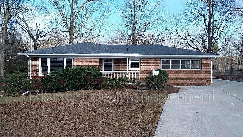 1st image of 948 Hickory Dr