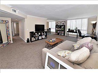 5th image of 3939 Illinois St APT 2E