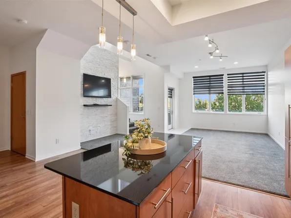 640 S 50th St Unit 2212, West Des Moines, IA 50265