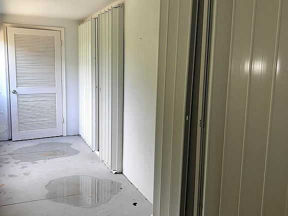 3rd image of 2878 Donnelly Drive #209