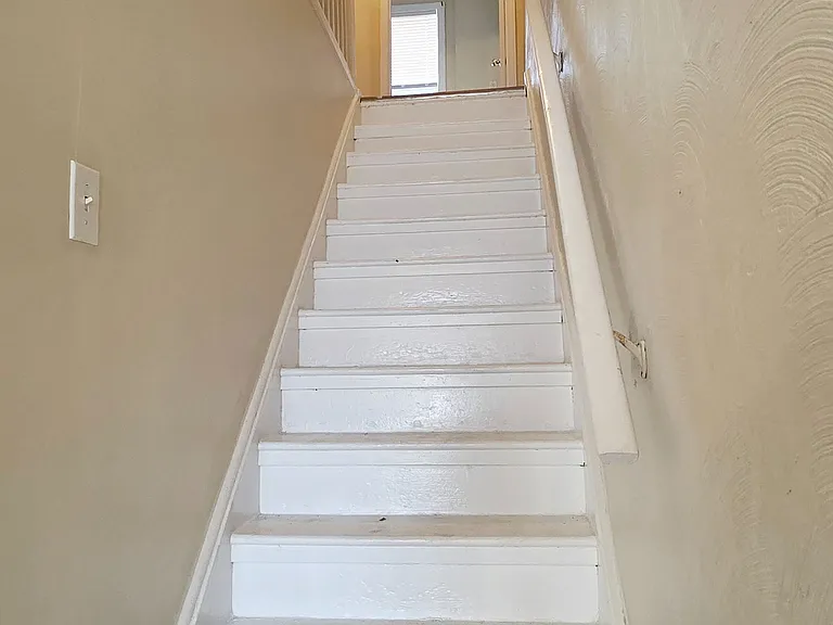 200 W Hellems Ave — Photo 11