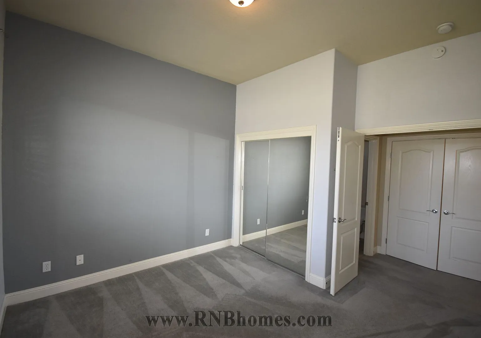Dodd Place 204 — Photo 2