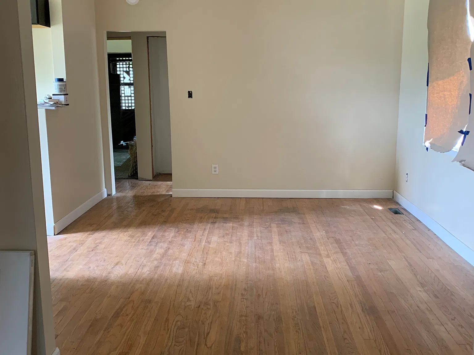 2 bed, 2400 sqft, $1,300 — Photo 1