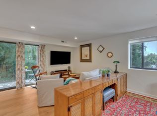 511 1st St N APT 101, Charlottesville, VA