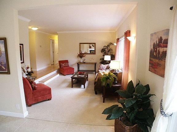 4th image of 412 Lassen Dr