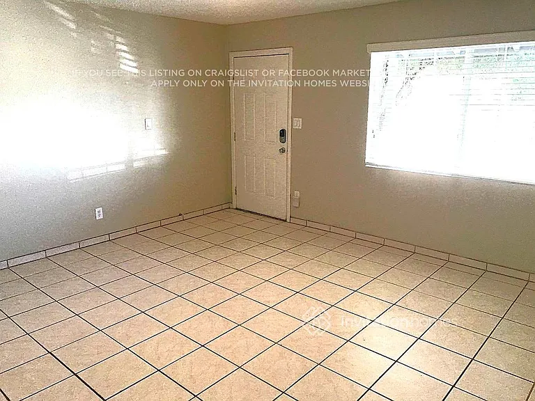 3808 W Glendale Ave — Photo 2