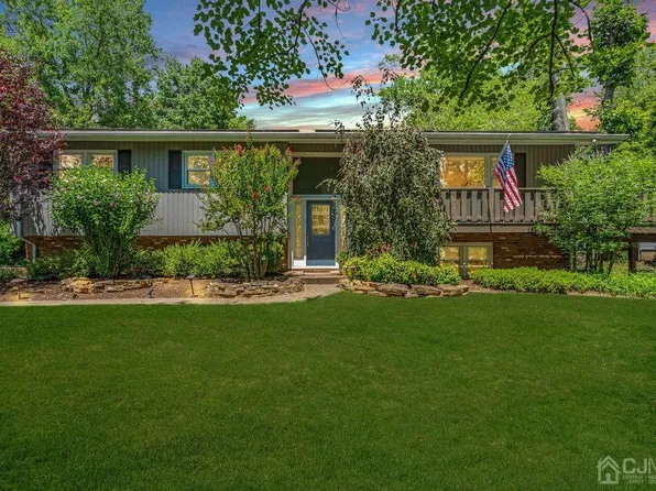 24 Chandler Rd, Edison, NJ 08820