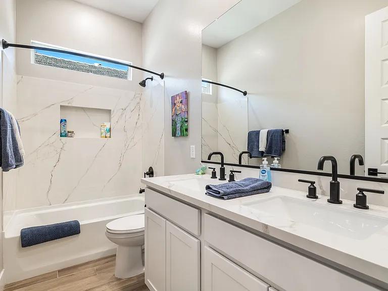 1725 E Questa Dr — Photo 39
