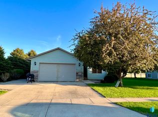 101 W Hackberry St, Brandon, SD 57005