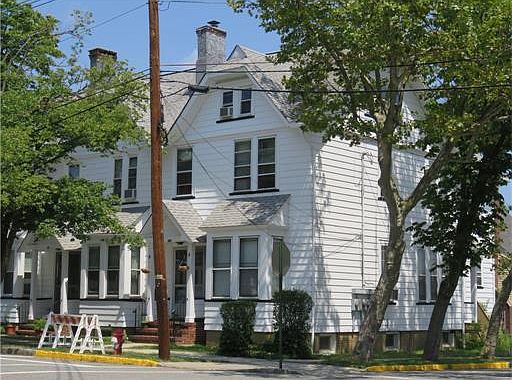 2nd image of 208 High St
