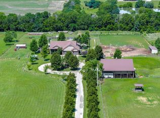 21249 SW Meadowlark Rd, Douglass, KS 67039