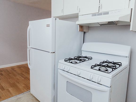 2nd image of 615 Cedarwood Dr #16958606