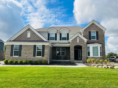 22797 Country Club Dr, South Lyon, MI, 48178