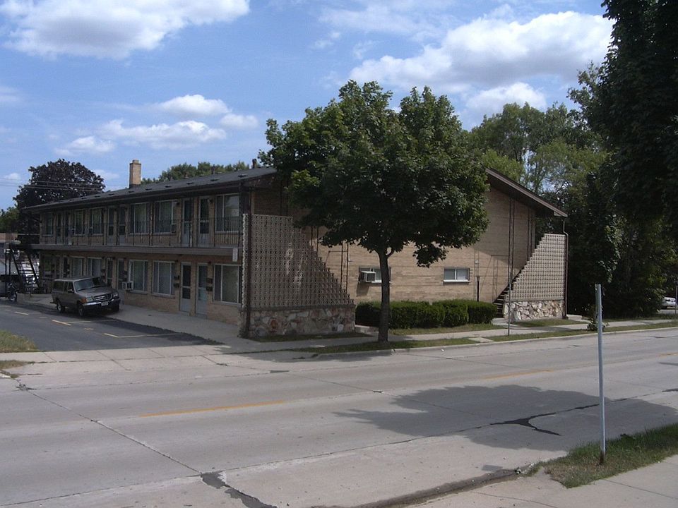 1st image of 1480 S 92nd St APT 7
