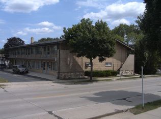 1480 S 92nd St APT 7, West Allis, WI 53214