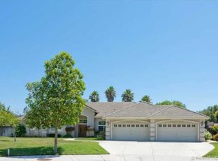 211 Sky Country Ct, Fallbrook, CA 92028