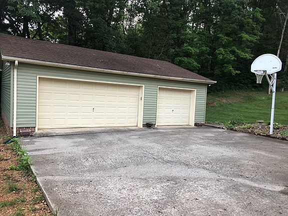3rd image of 3646 Stoneridge Dr
