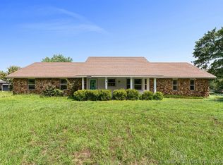 1806 E Willow Dr, Stigler, OK 74462