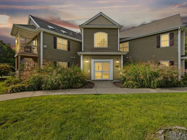 215 Longmeadow Rd Unit 306, Taunton, MA 02780