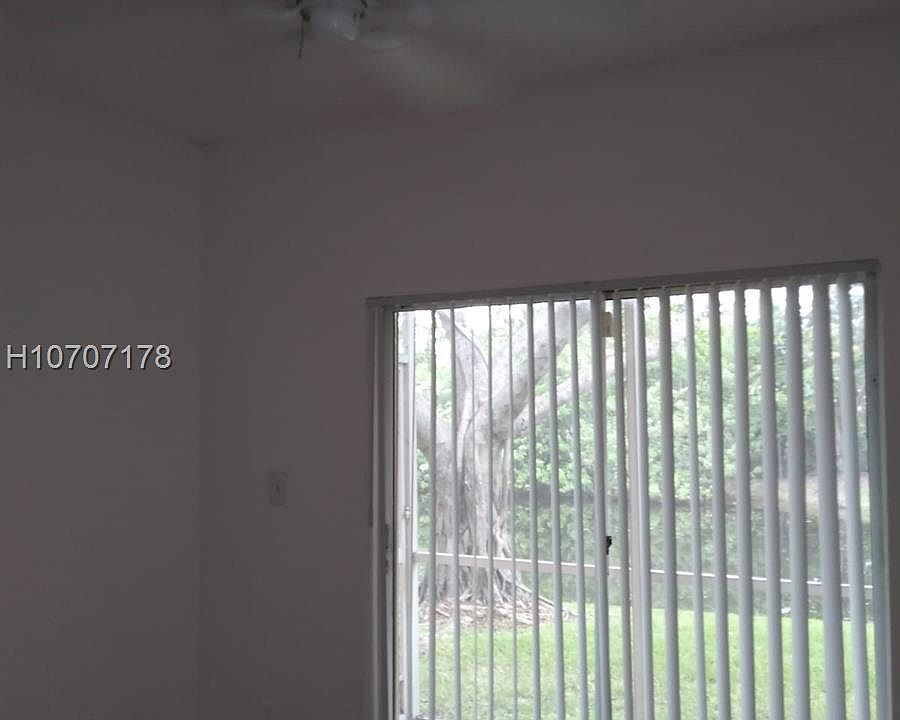 1st image of 880 Cypress Park Way #B5