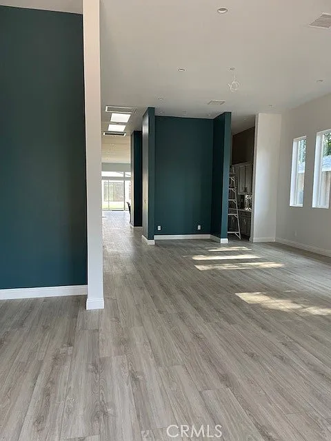 4 bed, 4.5 bath, 3676 sqft, $8,995 — Photo 3