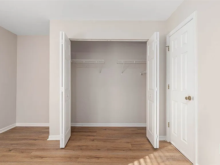 9755 SW 52nd Rd — Photo 36