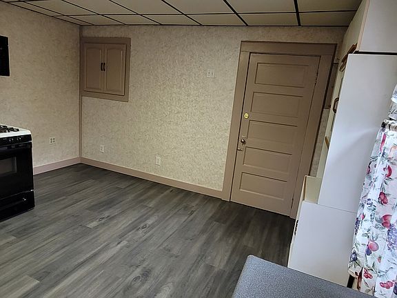 4th image of 357 E 14th St #1