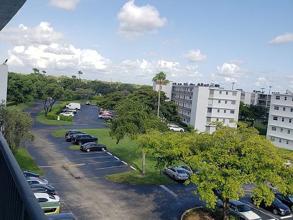 3rd image of 8600 N Sherman Cir APT 304
