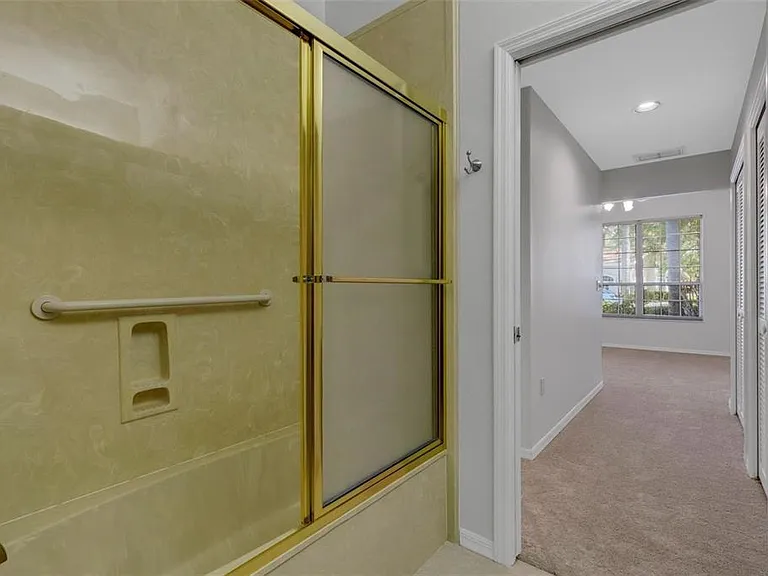 4044 Penshurst Park — Photo 43