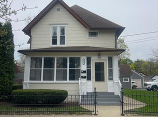 619 Lillie St #2, Elgin, IL 60120