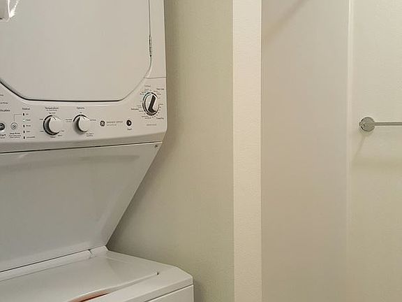 4th image of 5216 Brooklyn Ave NE #B08