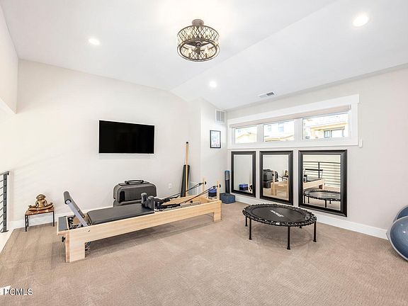 5th image of 409 E Overlook Loop