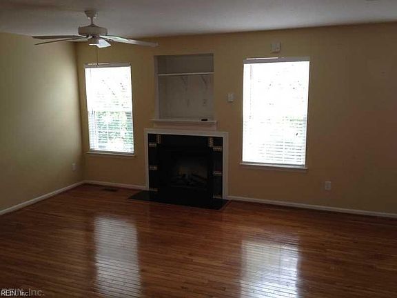 3rd image of 1518 Parks Ave