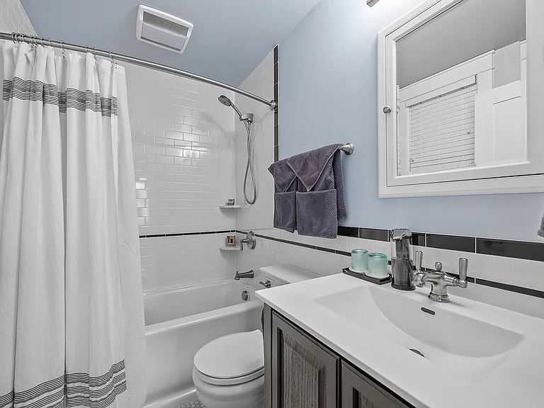 706 Ivy St #2 — Photo 21