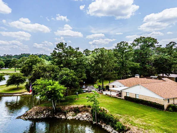 46 Point Loop, Huntsville, TX 77320