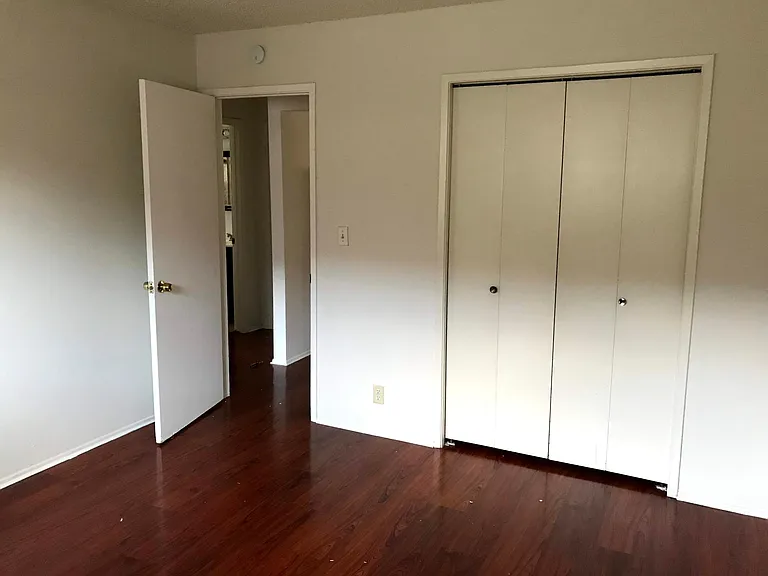 166 Echo Ave — Photo 7