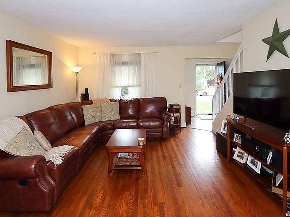3rd image of 26 Lincoln Ave