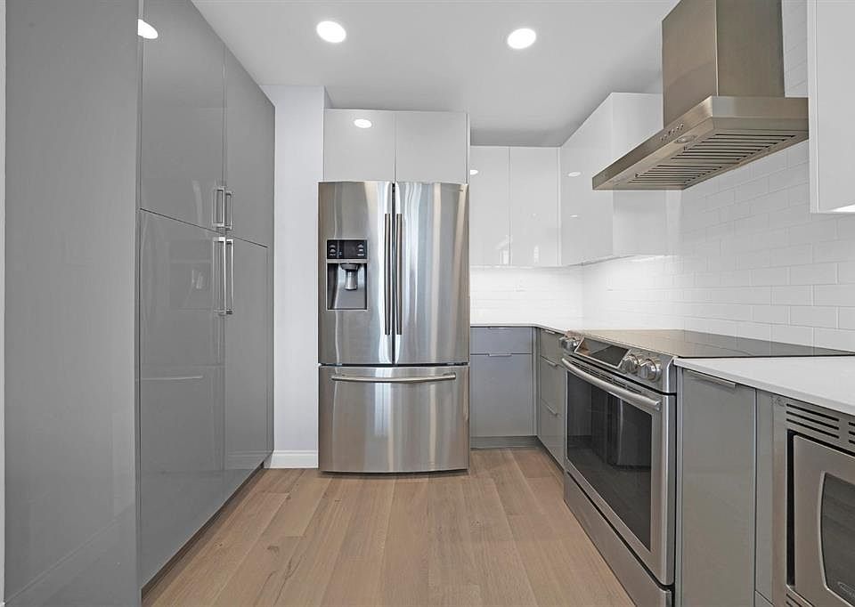 1st image of 5835 Hampton Pl #431